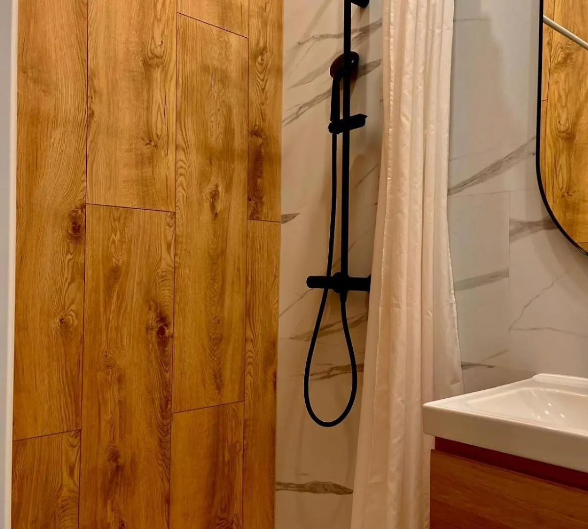 Amazing 1 Room Condo Warszawa Center, Sauna 0*, Warsaw